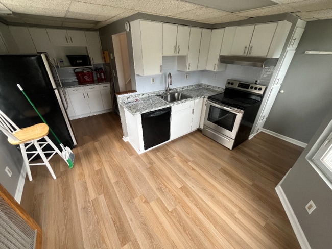 Building Photo - 305 W Clayton Ave Rental