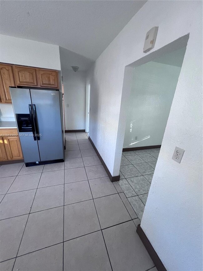 Photo - 1995 NE 167th St Unidad 1