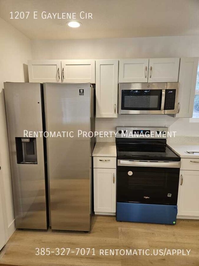 Building Photo - 1207 E Gaylene Cir Rental