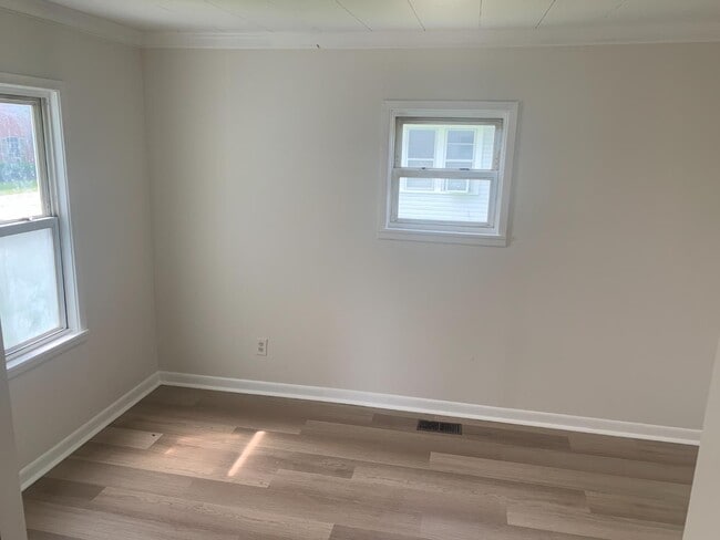 Photo - 106 N Olive St