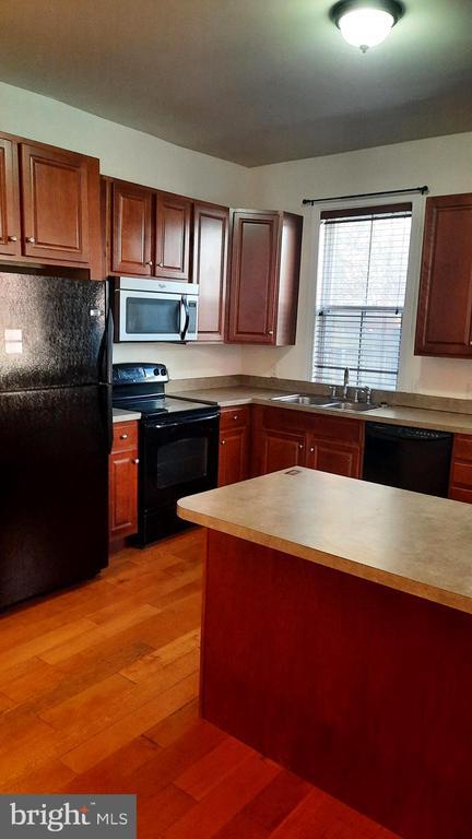 Photo - 238 Muench St