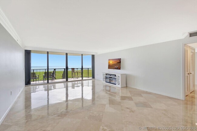 400 S Beach Rd Unit 103