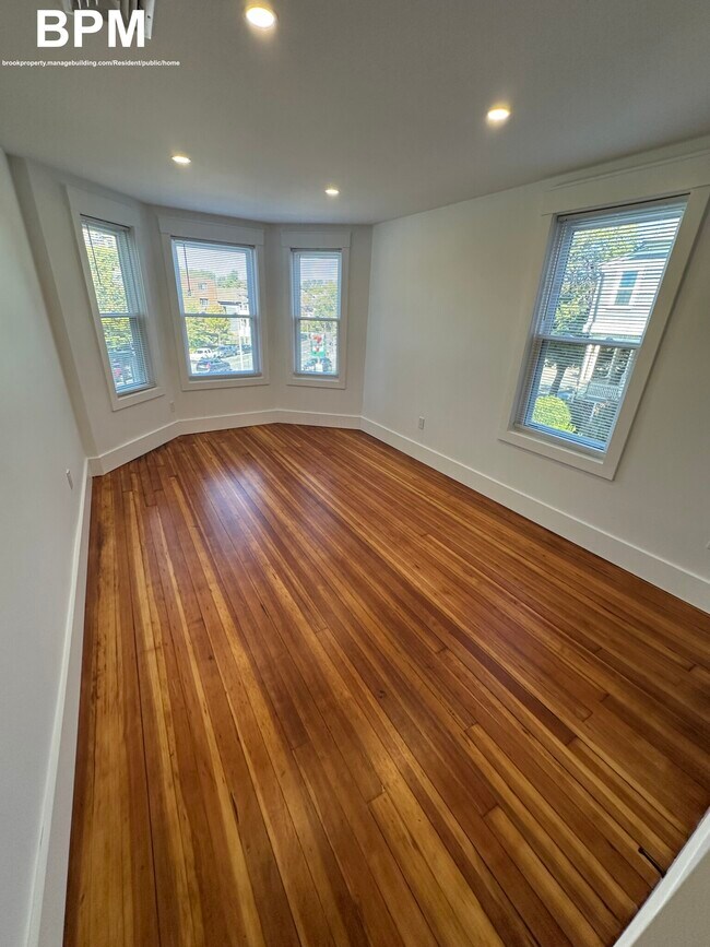 Photo - 452 Centre St Unit 2