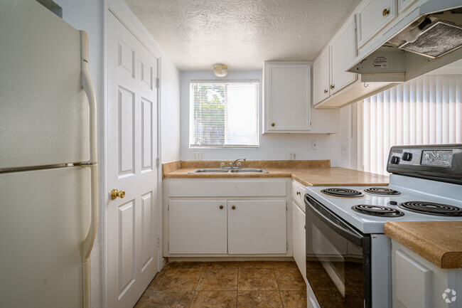 Interior Photo - Bridge City Townhomes