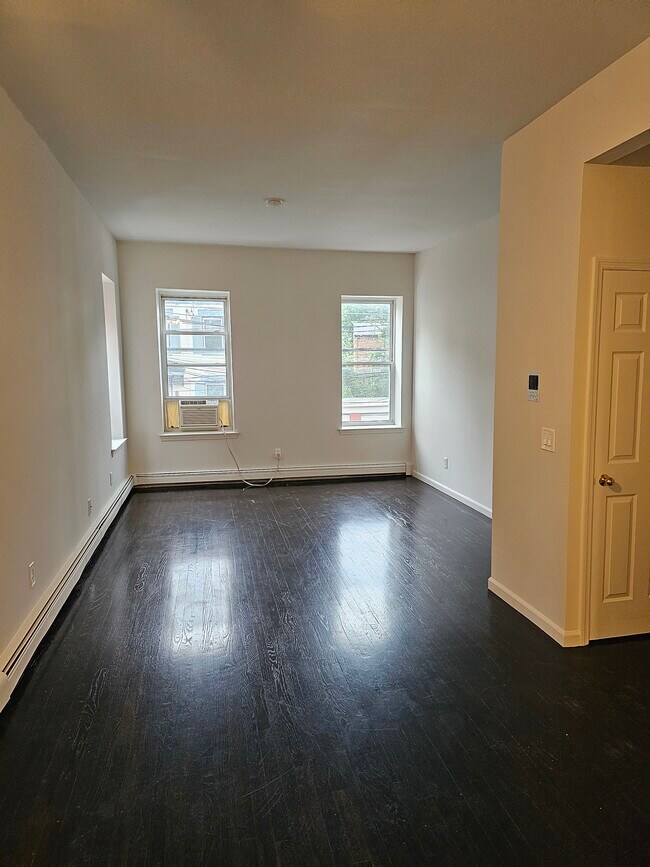 Photo - 183 Union St