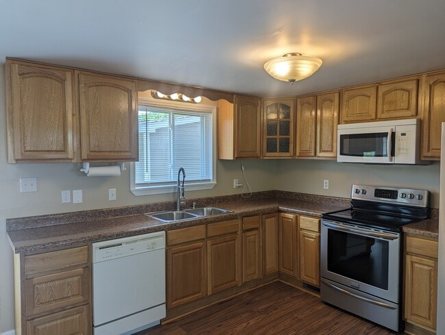 613 Cusick Rd
