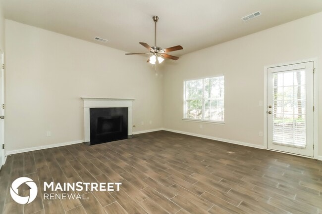 Photo - 4183 Ward Lake Trail