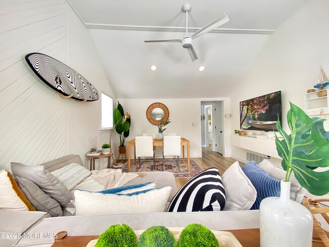 Photo - 110 Curtis Pl