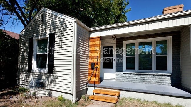 Building Photo - 256 S Rutan St