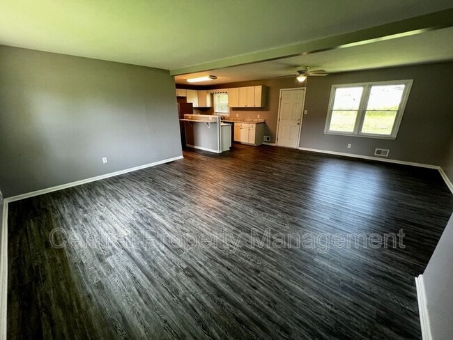 Photo - 104 Madison Cir