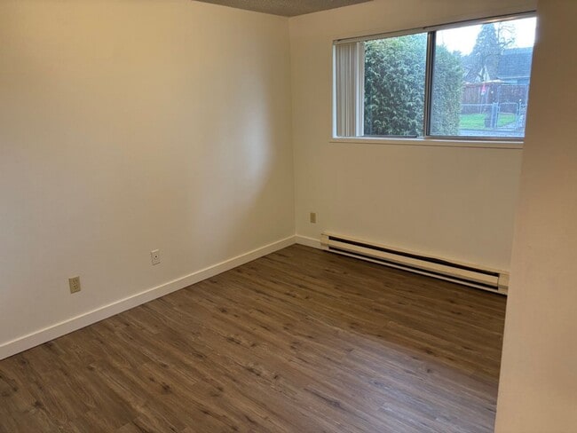 Photo - 5555/5545 Gill St Unit 5555 Gill St