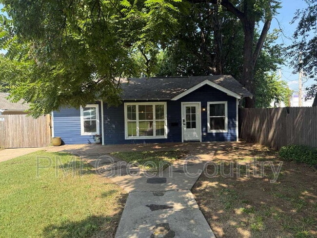 Building Photo - 1520 S Columbia Pl Rental