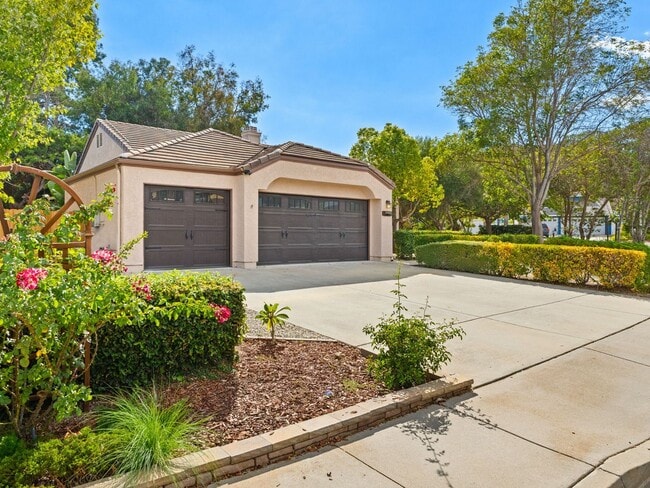 5911 Rio Valle Dr
