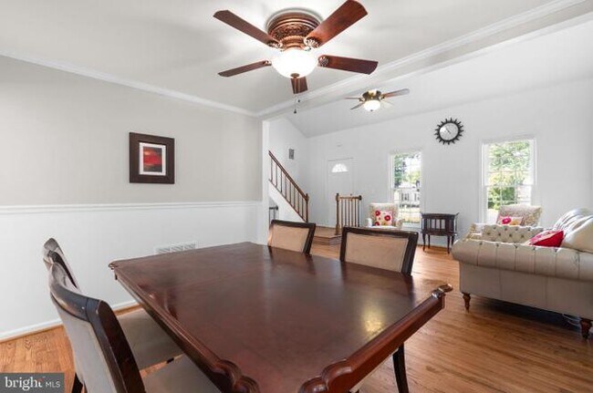 Photo - 19 Saddleview Ct