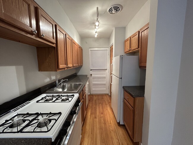 Photo - 6535 N Mozart St Unit 1R