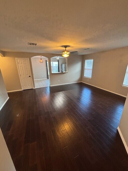 114 Easy St