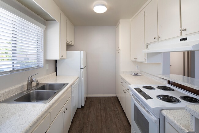 Photo - Dominguez Way Apartments