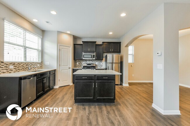 Photo - 626 Stapleford Ln