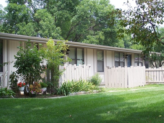 Photo - Winchester Oaks