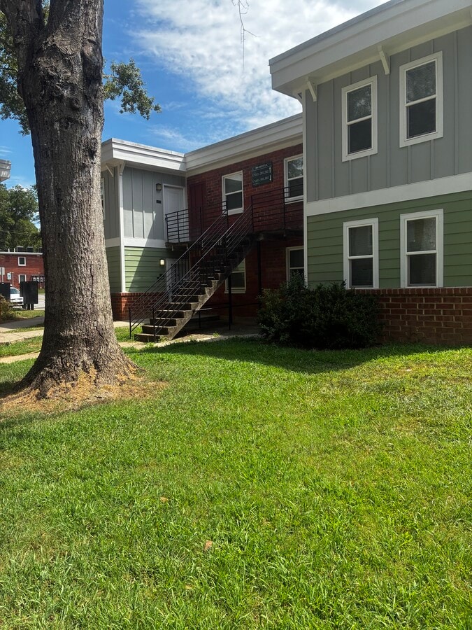 Photo - Stratham Place Apartments