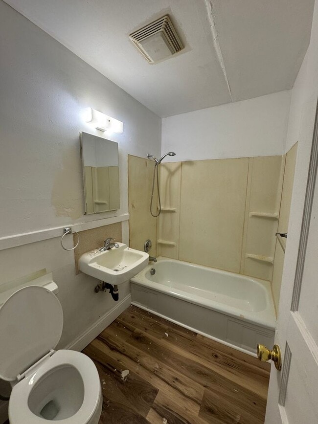 Photo - DEMJ620 Unit #6