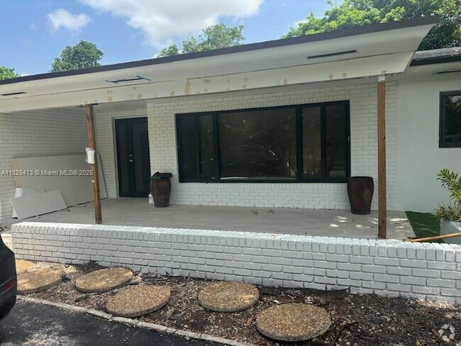 Building Photo - 7211 NW 7th St Rental