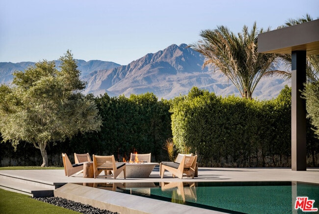 Photo - 53556 Ross Ave