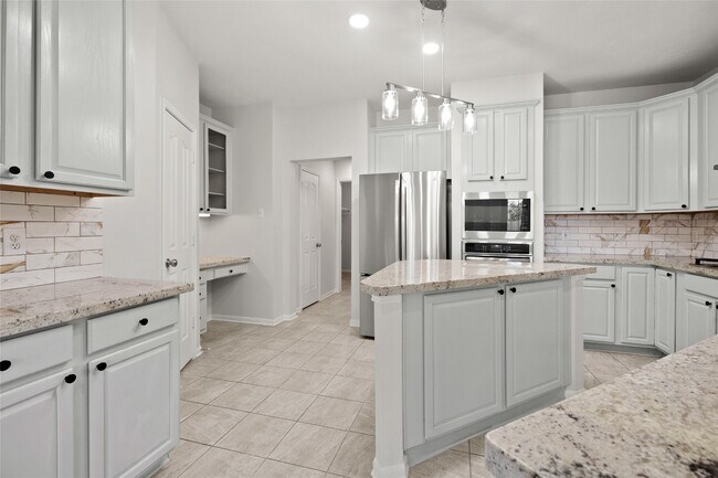 Photo - 308 Meadow Trail Ct