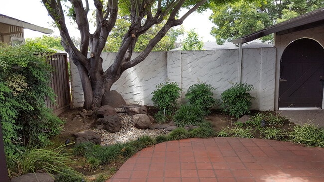 Photo - 1960 Harris Ave Unidad 1