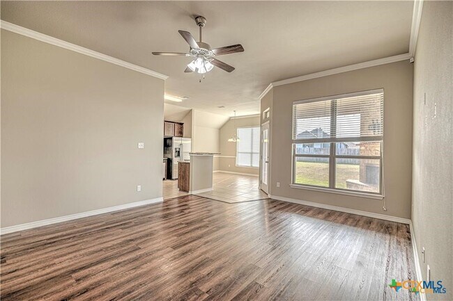 Photo - 609 Coventry Dr