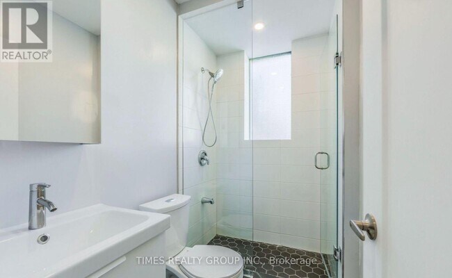 Photo - 1480 Dundas St E Unit 5