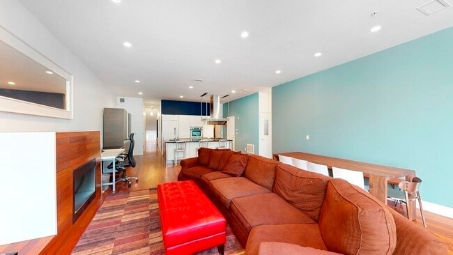 Photo - 49 N Margin St Unidad 2