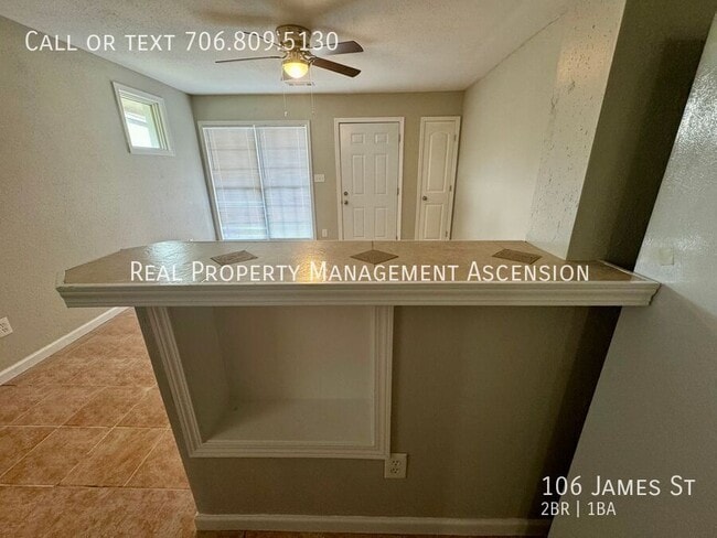 Photo - 106 James St