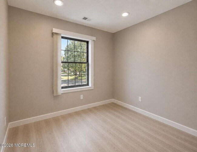 Photo - 8 Hialeah