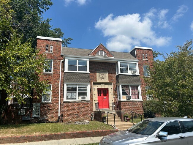 Building Photo - 501 Peabody St NW