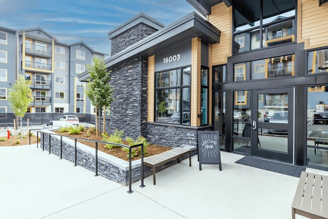 Entrada a la oficina de Ravenwood - Ravenswood