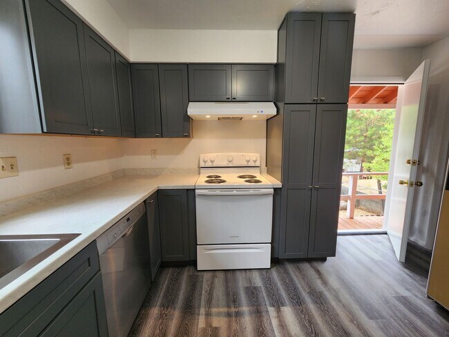 Photo - 221 - Steelhead Ave Duplex Unidad Upper