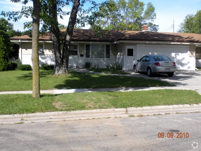 Building Photo - 738 James Ct Unit 738 Rental