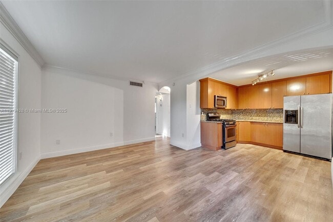 Building Photo - 3245 Virginia St Unit 56