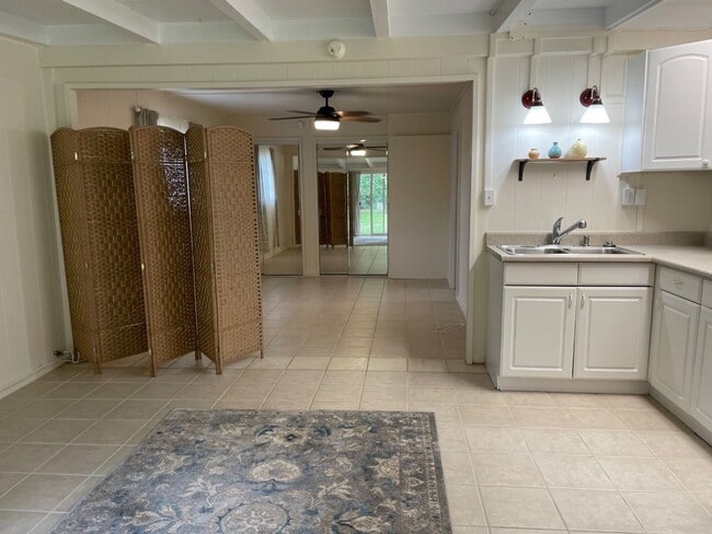 Photo - l3817g Unit #1