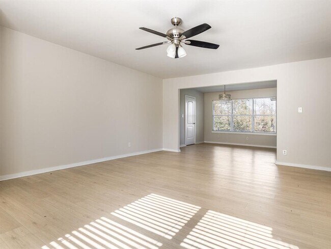 Photo - 800 Monterrey Pl