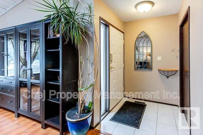 Photo - 8523-8189 189 St NW