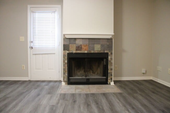 Photo - 2440 Ellen Ln