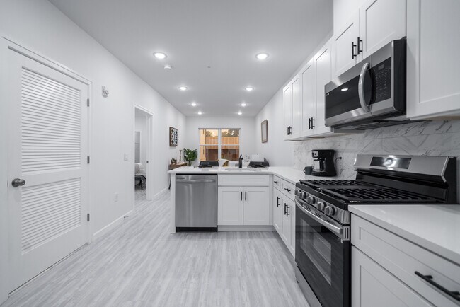 Photo - 51 E Main St