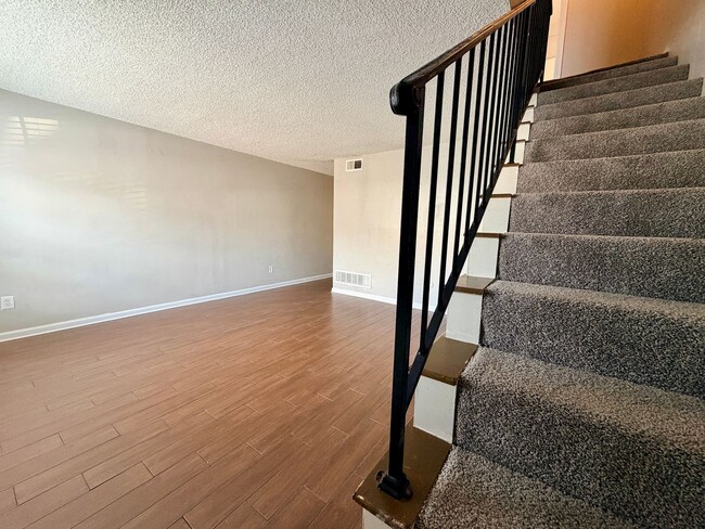 Photo - 684 Hobbs Dr