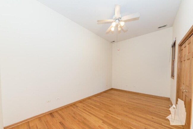 Photo - 3 bedroom in Chicago IL 60614 Unidad 4S