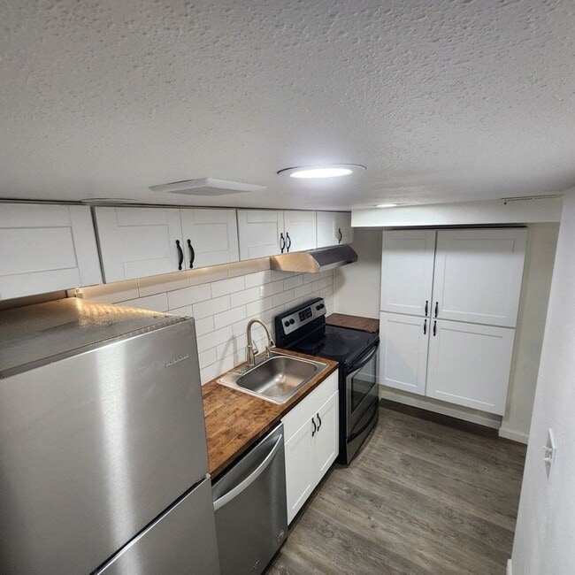 Photo - 2108 Laurel Unit B Lower