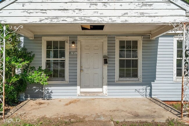 Photo - 6101 Fairfield-