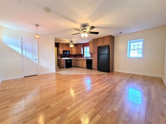 Photo - 1br, 1ba home in Bloomingdale area, must see!