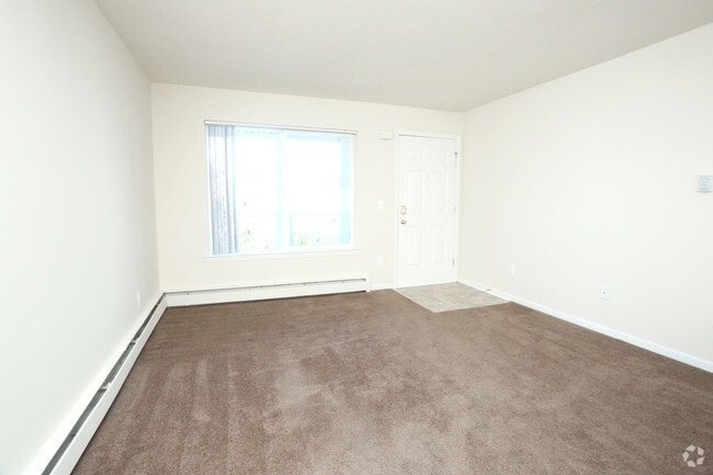 1BR, 1BA, 600sf - Living Room
